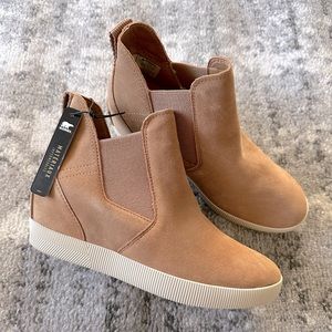 NEW Sorel Women's Out N About Slip On Wedge Boots